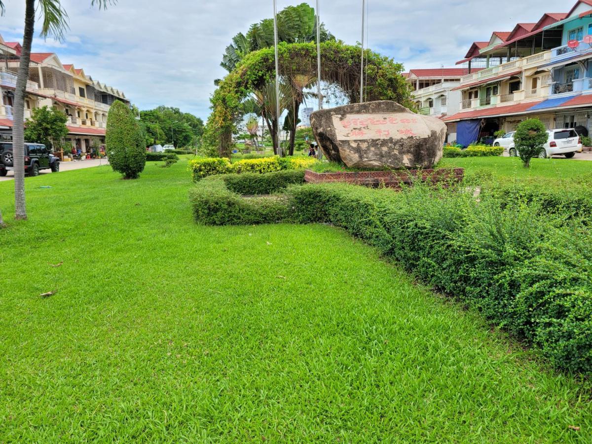 Yana House Phnom Penh Hotell Eksteriør bilde