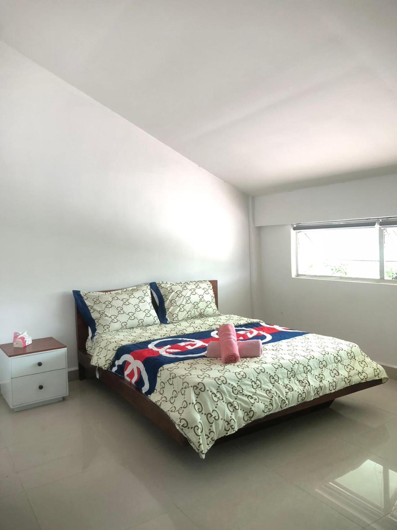 Yana House Phnom Penh Hotell Eksteriør bilde